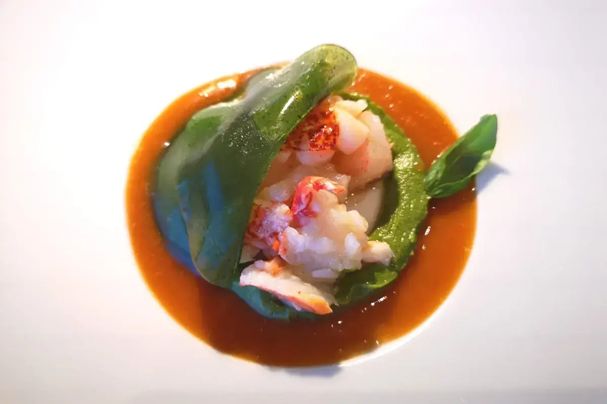 In tavola lo stile Scarello Agli Amici sbarca a Rovigno. Menu tradizionale, vista mozzafiato